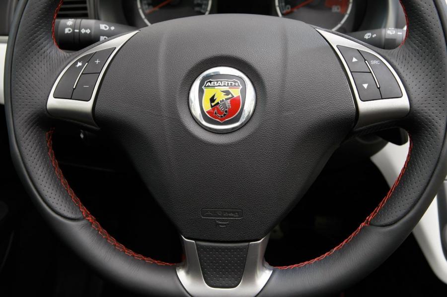  Fiat Grande Punto Abarth 2007 года  (фото 12 из 67)